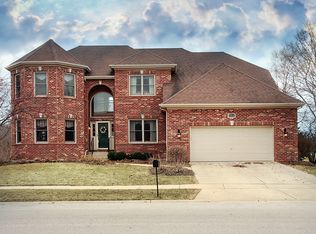 866 Clarendon Ln, Aurora, IL