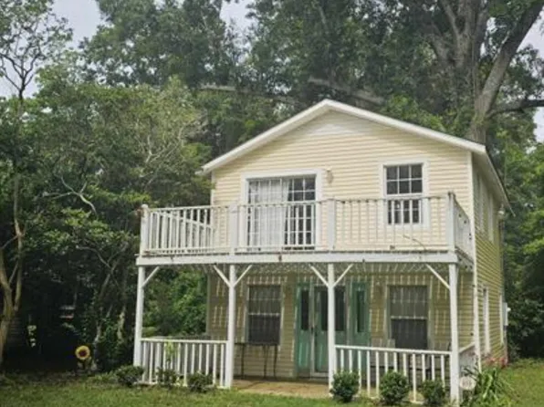 859 Mill St, Lucedale, MS 39452