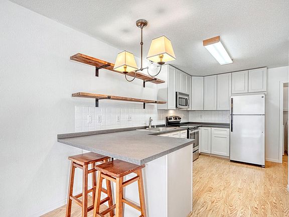 4th image of 1790 Donegal Dr APT 5