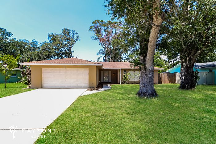 1st image of 928 Parkwood Dr