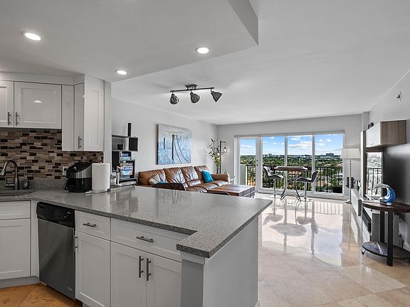 5th image of 340 Sunset Drive #1407