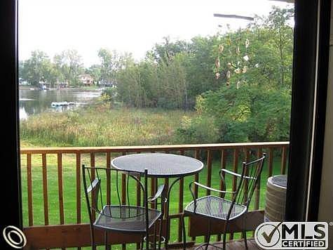 PRIVATE BALCONY