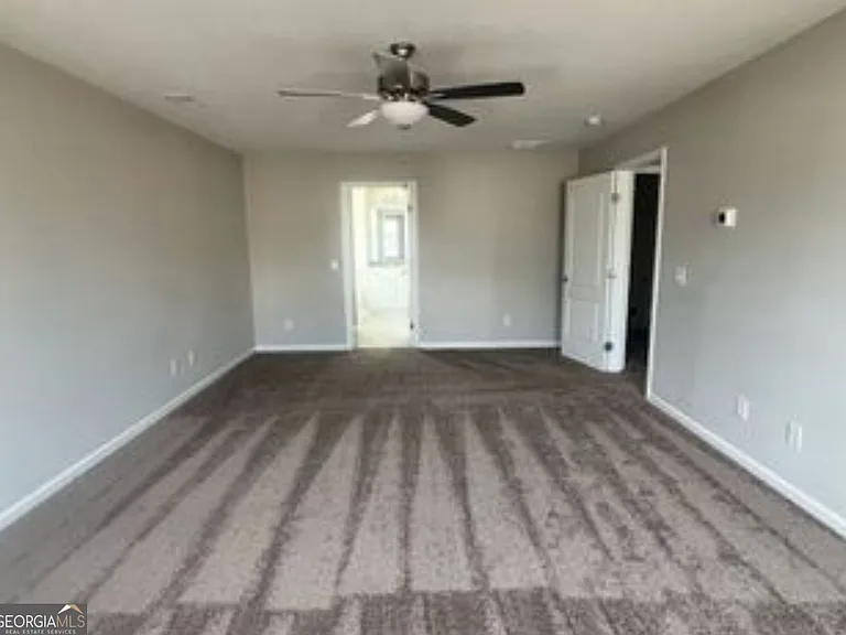 135 Sams Dr — Photo 14