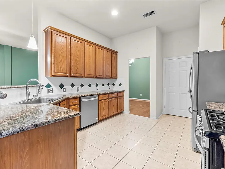 118 W Russet Grove Cir — Photo 26