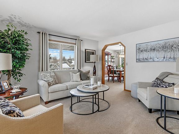 3rd image of 1295 Velvetleaf Ln