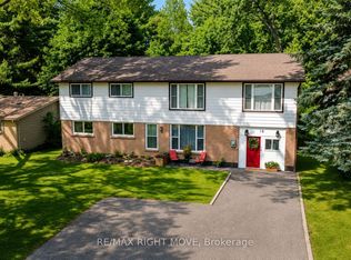 18 Bushey Ave, Essa, ON L3W0L2