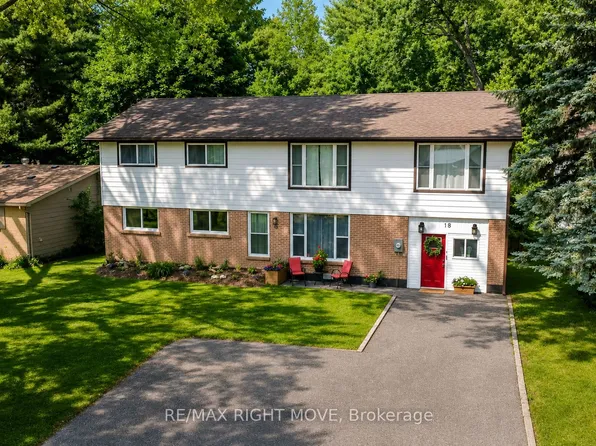 18 Bushey Ave, Essa, ON L3W 0L2