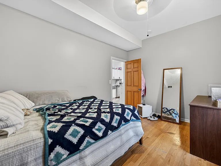 3115 N Oakley Ave #1 — Photo 14