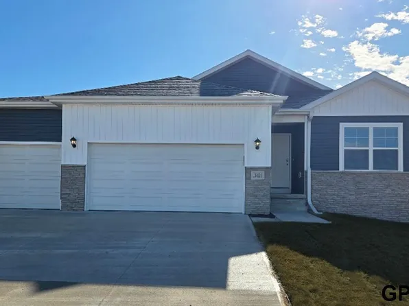 18455 Rose Lane Rd, Omaha, NE 68136
