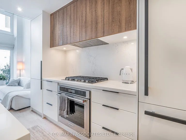 61 McGill St — Photo 10