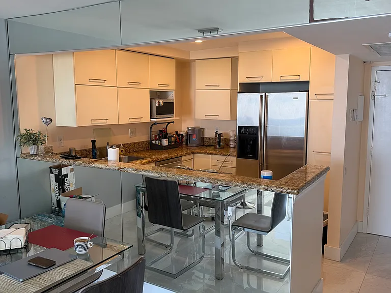2030 S Ocean Dr #1017 — Photo 2