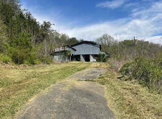 2546 Muddy Hollow Rd, Dandridge, TN 37725