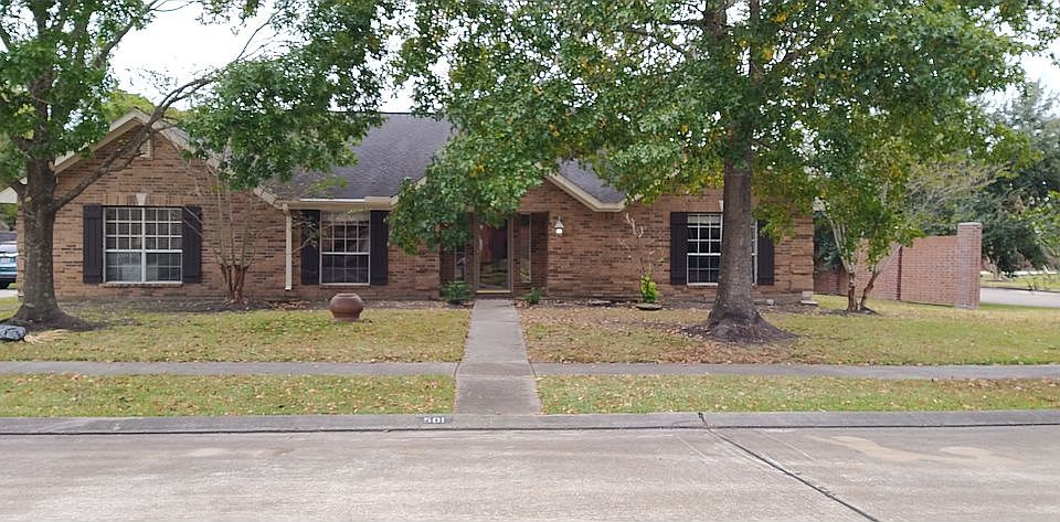 1st image of 501 Meadow Run Dr