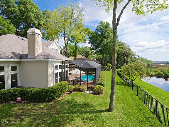 3rd image of 13624 Marsh Harbor Dr N