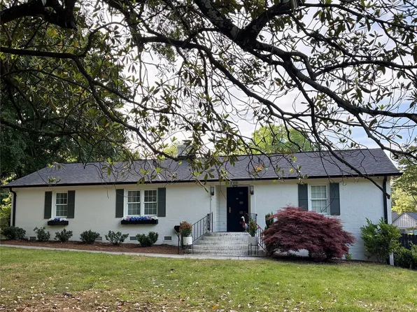 6220 Sharon Rd, Charlotte, NC 28210