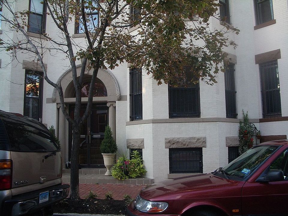 1737 Willard NW