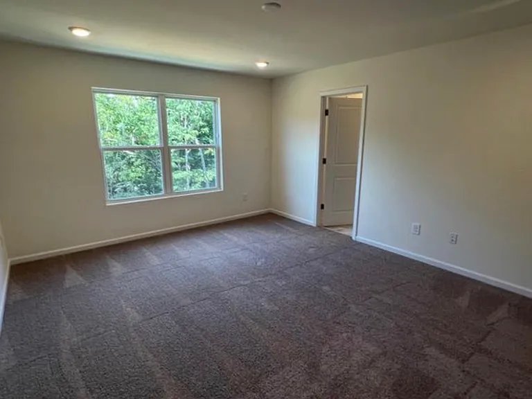 2725 Aubrey St — Photo 19