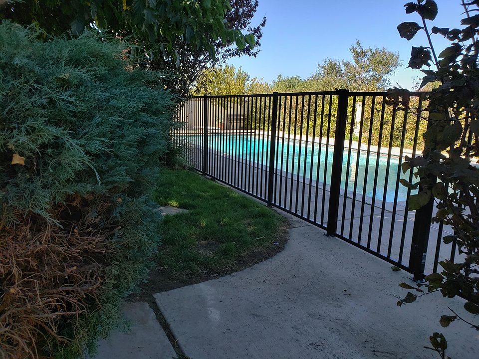 2nd image of 40721 22nd St W