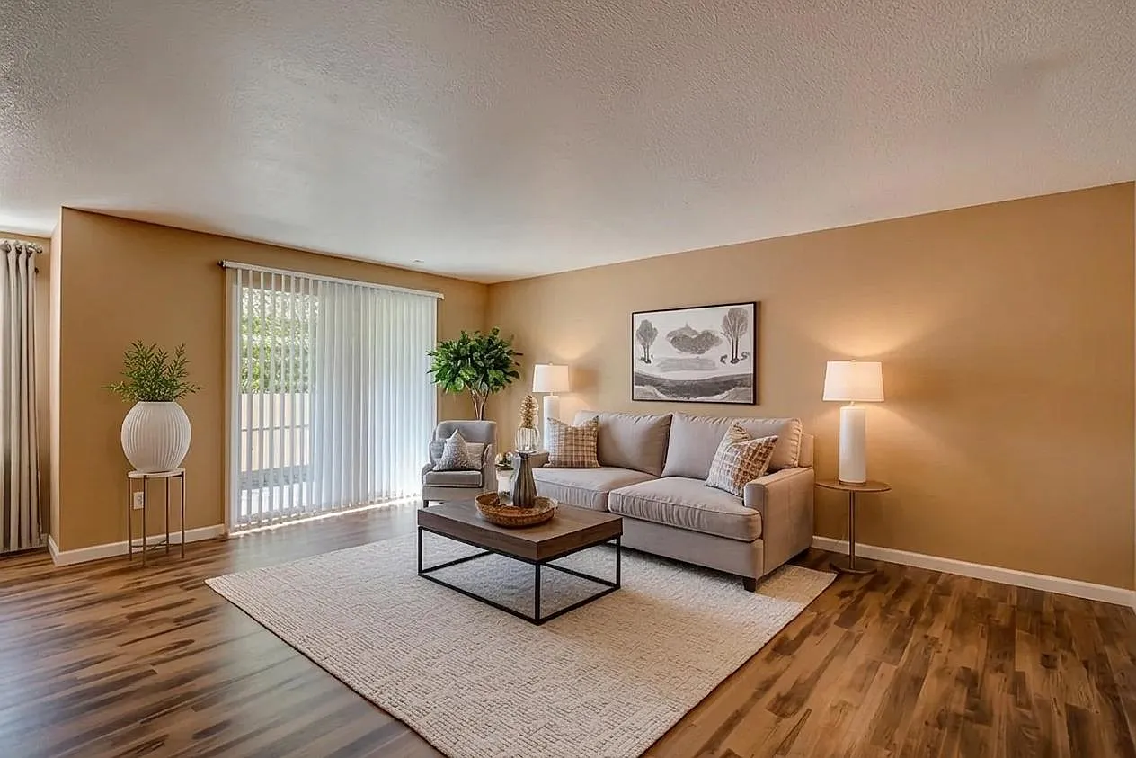 1 bed, 800 sqft, $1,450 — Photo 3