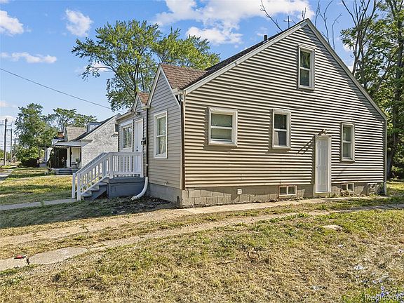 4th image of 9342 Abington Ave