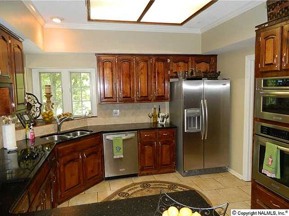 3rd image of 10022 Bluff Dr SE