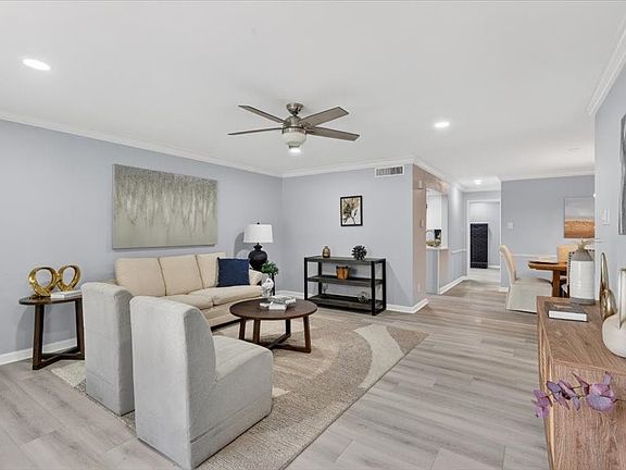 3rd image of 6004 E University Blvd APT 131