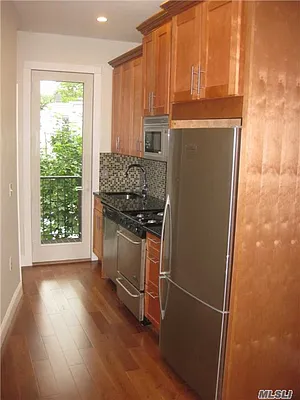 Rented by Berkshire Hathaway HomeServices Laffey International Realty | media 17