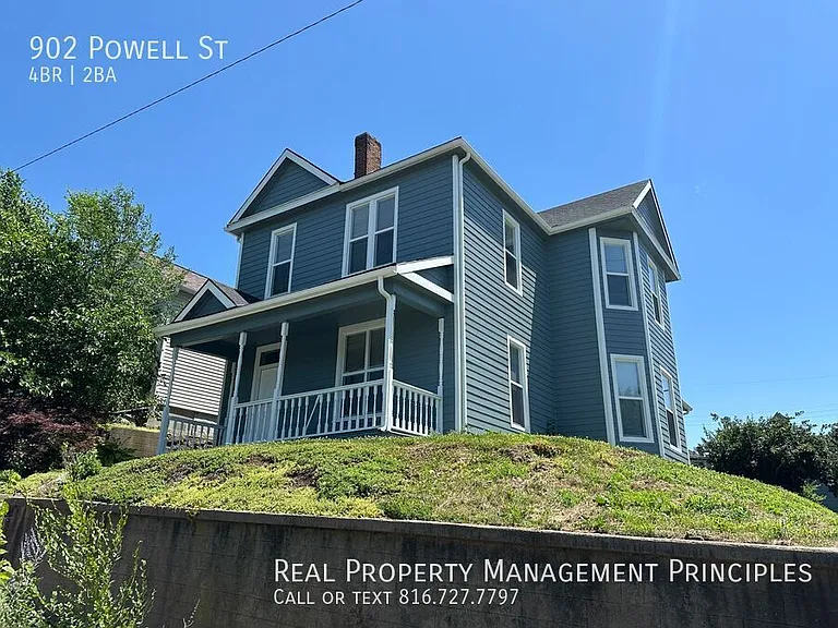 902 Powell St — Photo 1