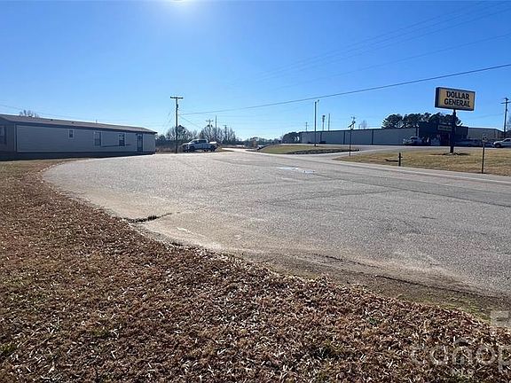 4th image of 85 Old Mountain Rd