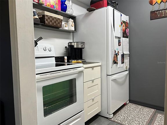 5th image of 200 E 10th Ave APT 15