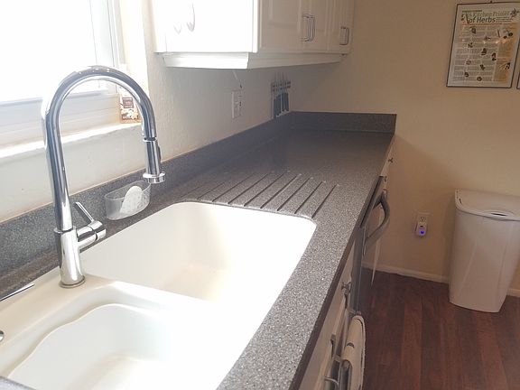 4th image of 1026 Dogwood Dr
