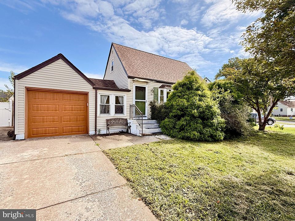 1st image of 17 Bergen Ave