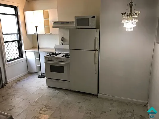 Rented by EXR | media 27