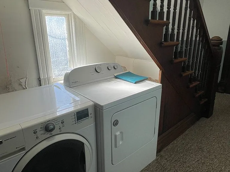 516 N Adams St — Photo 13