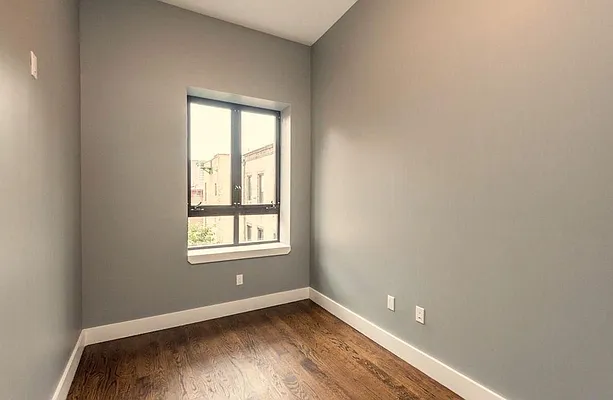 Rented by Loom Group | media 55