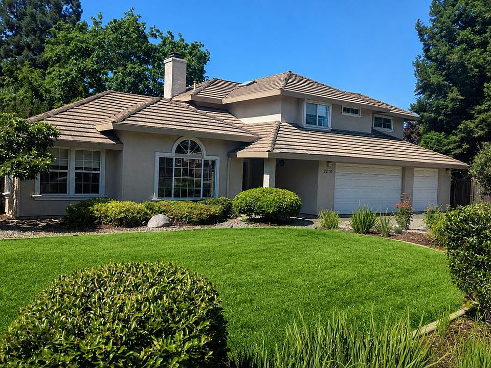1st image of 2210 Seven Oaks Ct