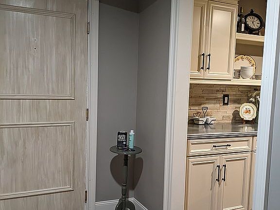 Entry into Kitchen
