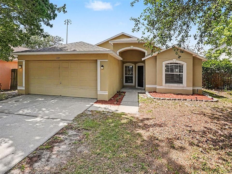 1st image of 447 Lancer Oak Dr