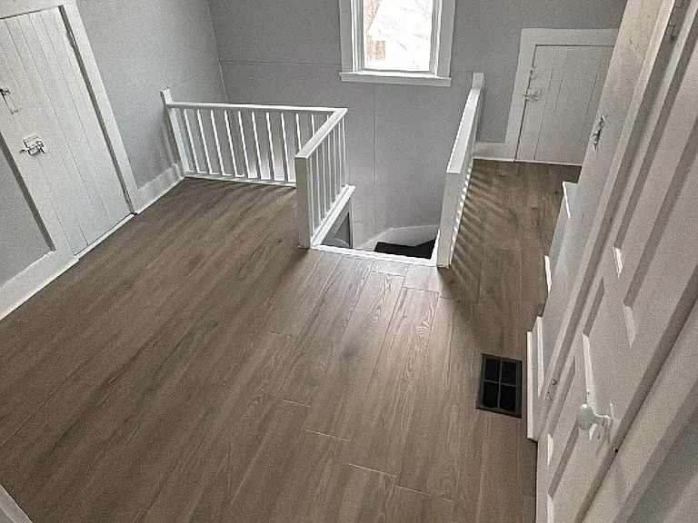 120 Garfield Ave — Photo 13