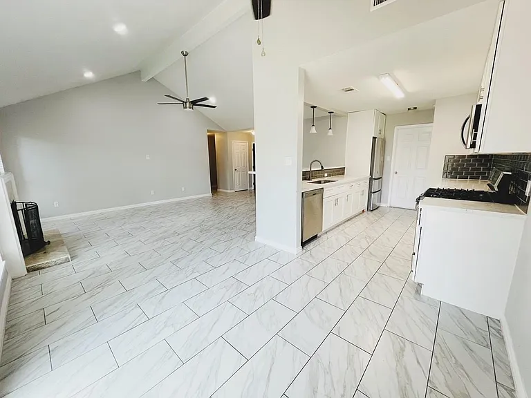 2434 Anthony Hay Ln — Photo 5