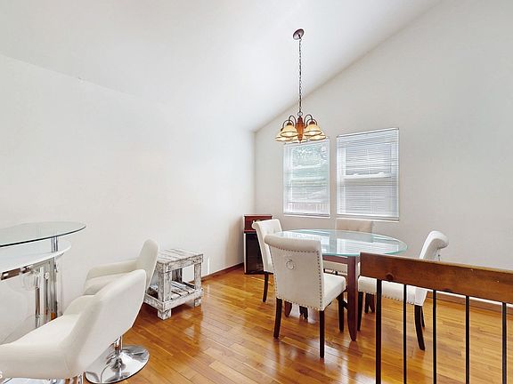 5th image of 18153 Idlewild Dr