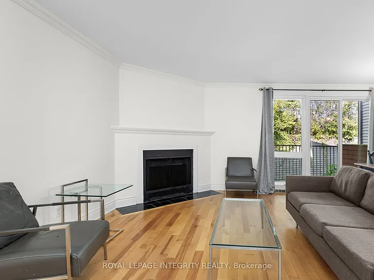 1589 Saint Bernard St #503 — Photo 4