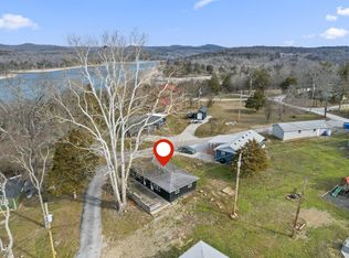 98 Holiday Hideaway Ct #1 & 2, Reeds Spring, MO 65737