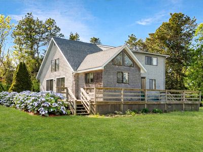 90 Schoolhouse Rd, Edgartown, MA, 02539