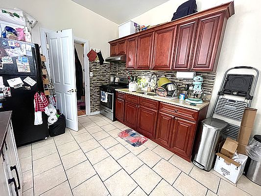 1st image of 29-15 21st Ave #106