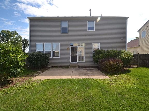 3rd image of 2218 W Forest Cove Dr