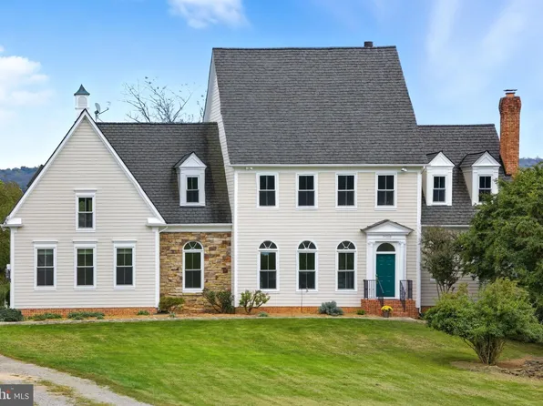 15018 Clover Hill Rd, Waterford, VA 20197