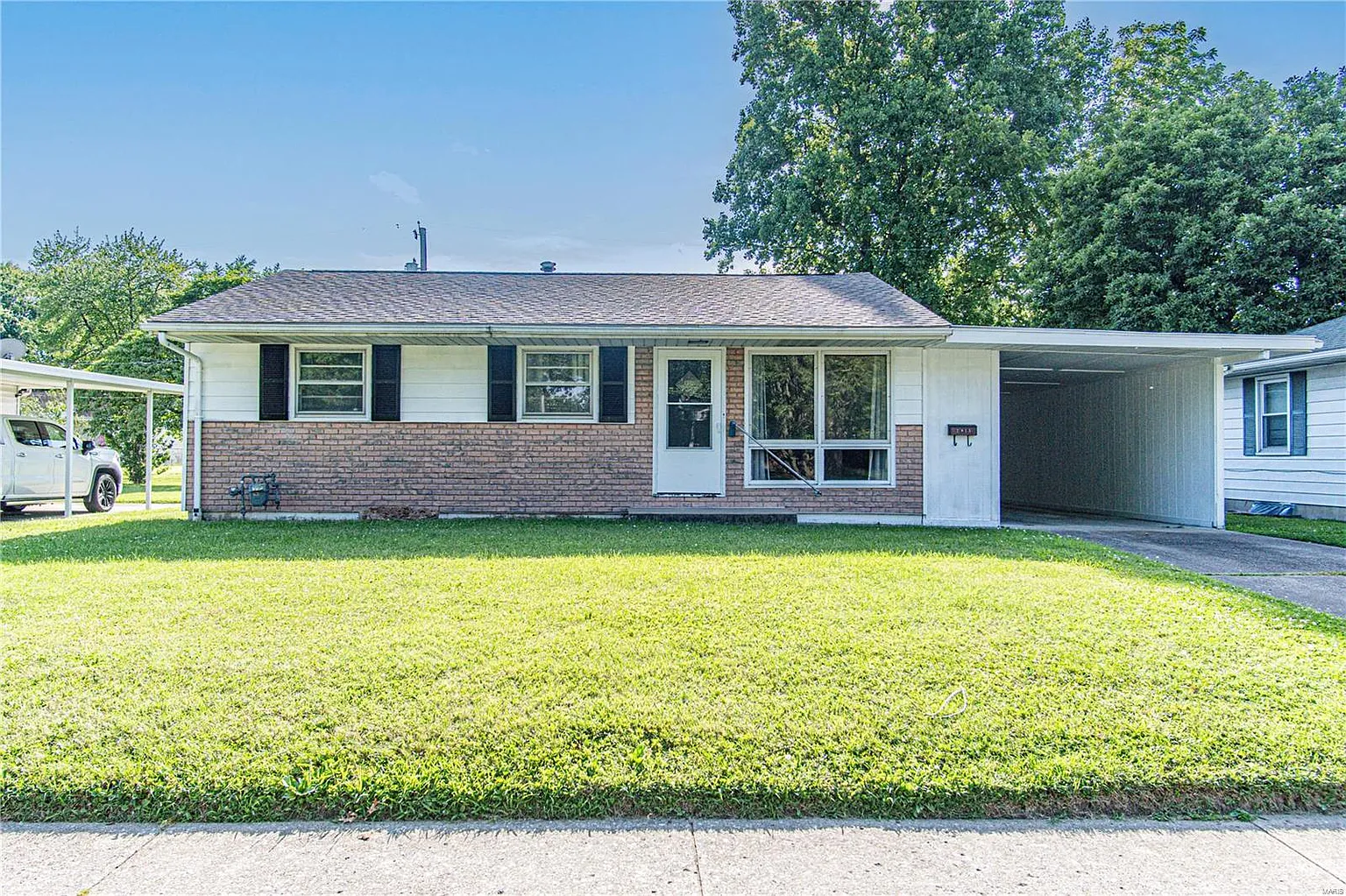 2913 Fortune Dr photo 1