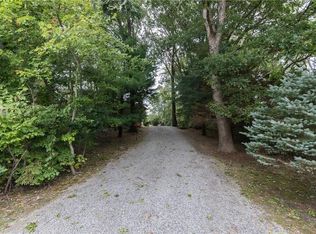 1950 Boston Neck Rd, Saunderstown, RI 02874