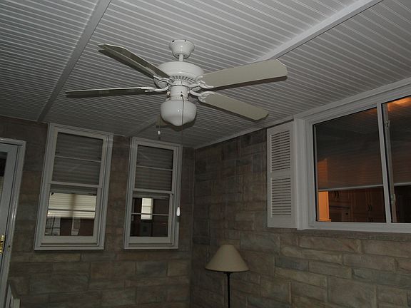 4-seasons porch